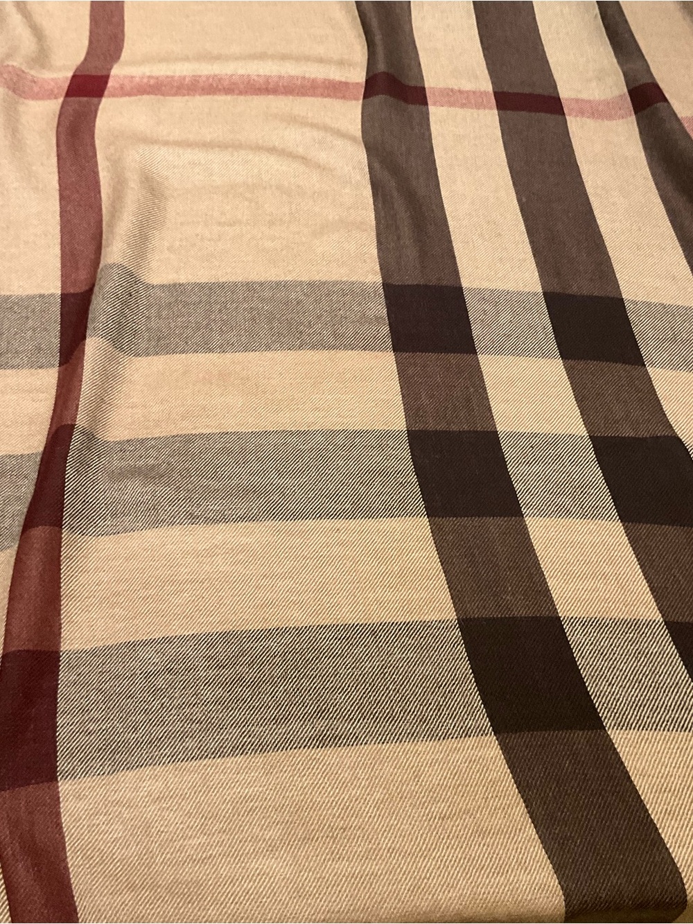 BURBERRY FUR TRIM PLAID WRAP / STOLE. - Picture 8 of 11